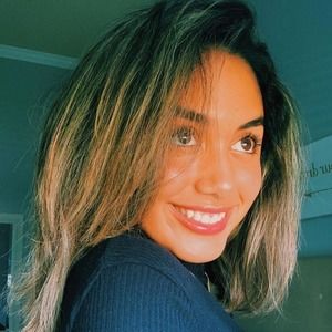 Meet your Posher, Adriana